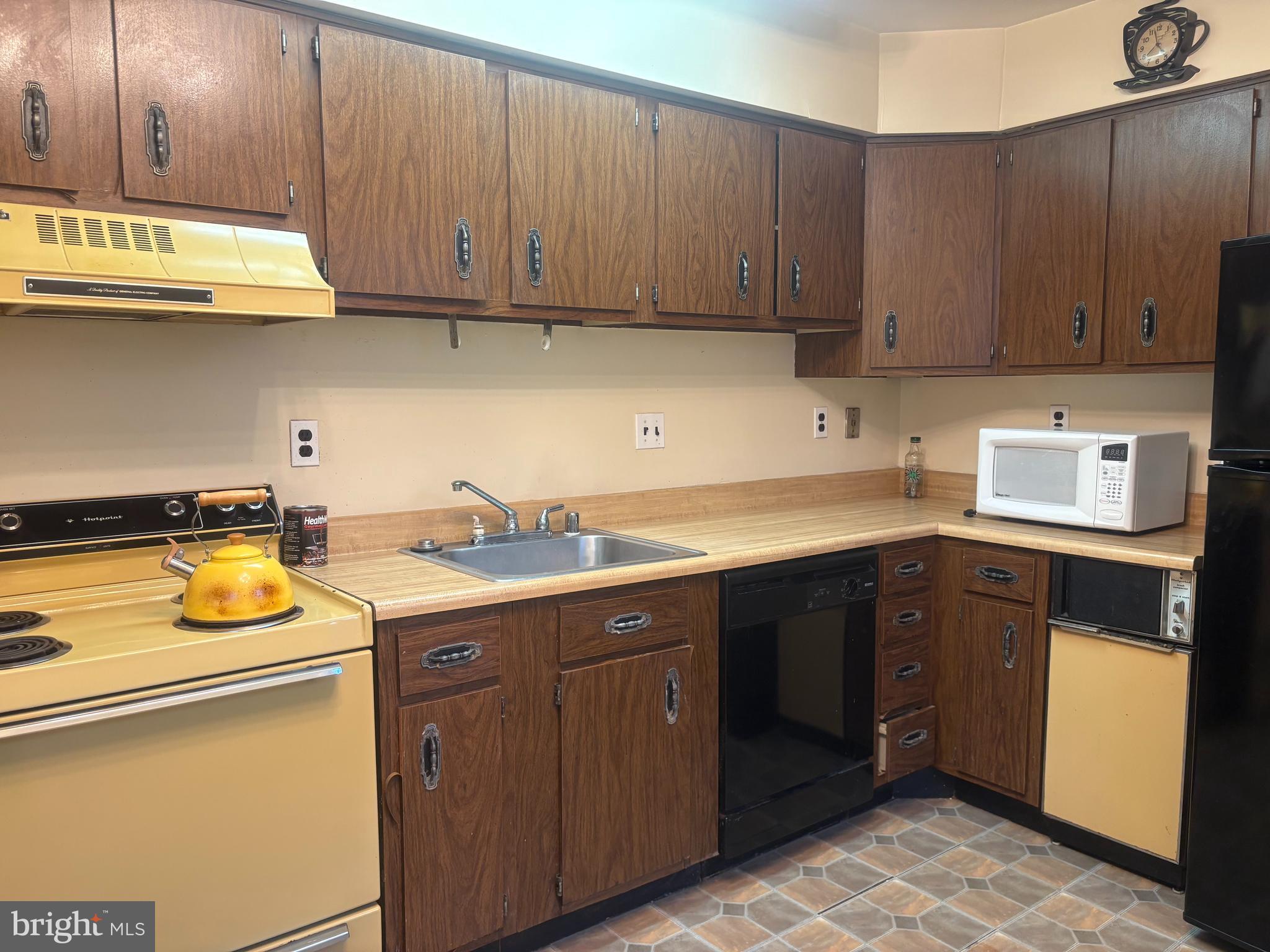 2107 FORT DAVIS STREET SE 202