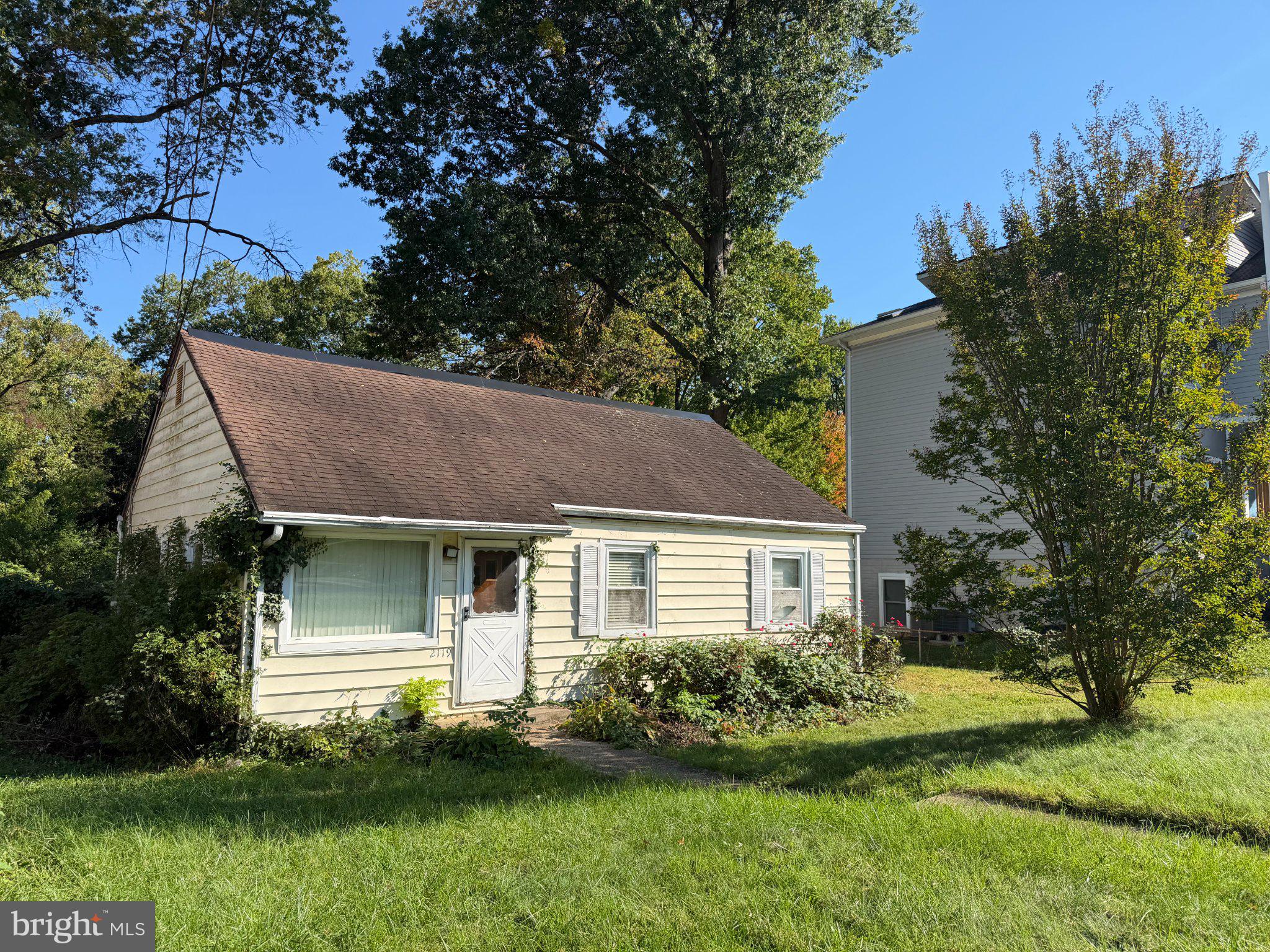 2119 PIMMIT DRIVE