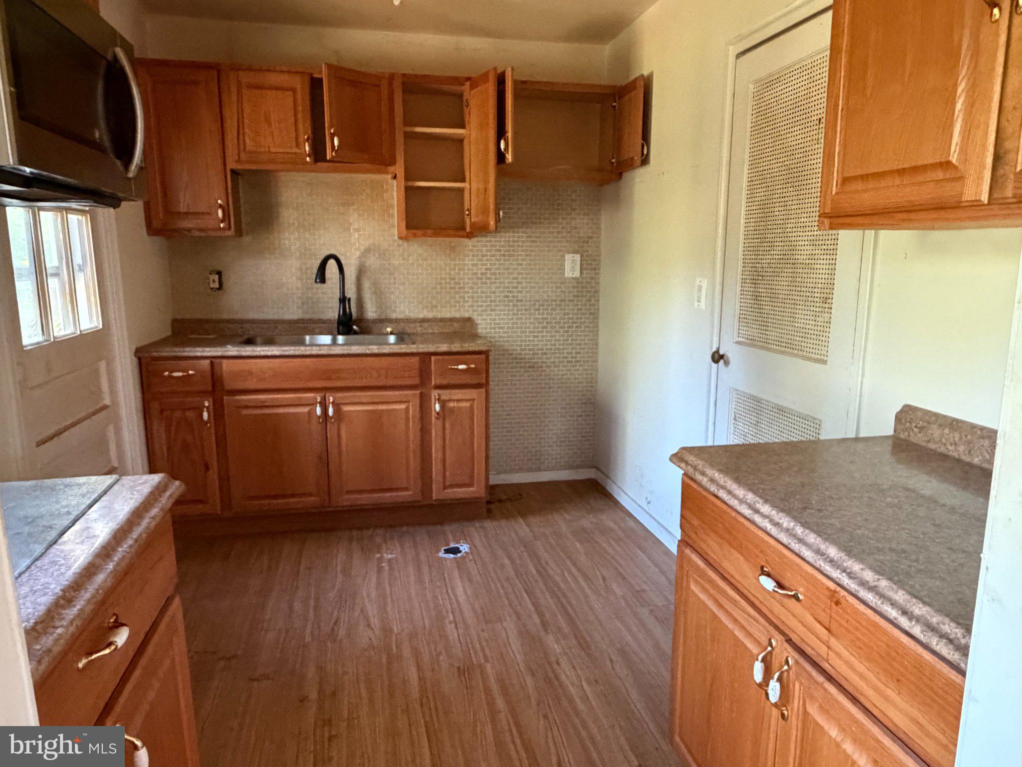 2119 PIMMIT DRIVE