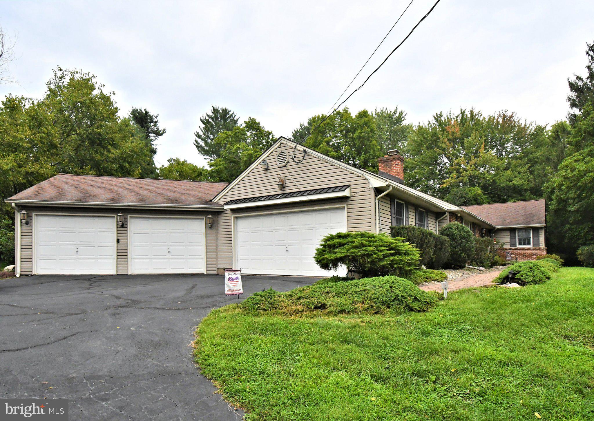 1333 CLEARVIEW DRIVE