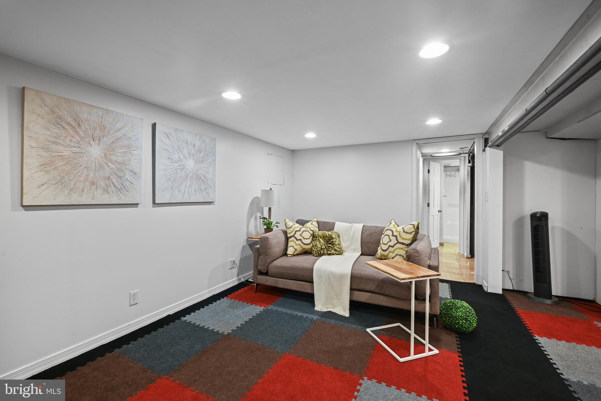 CHEVY CHASE - Residential