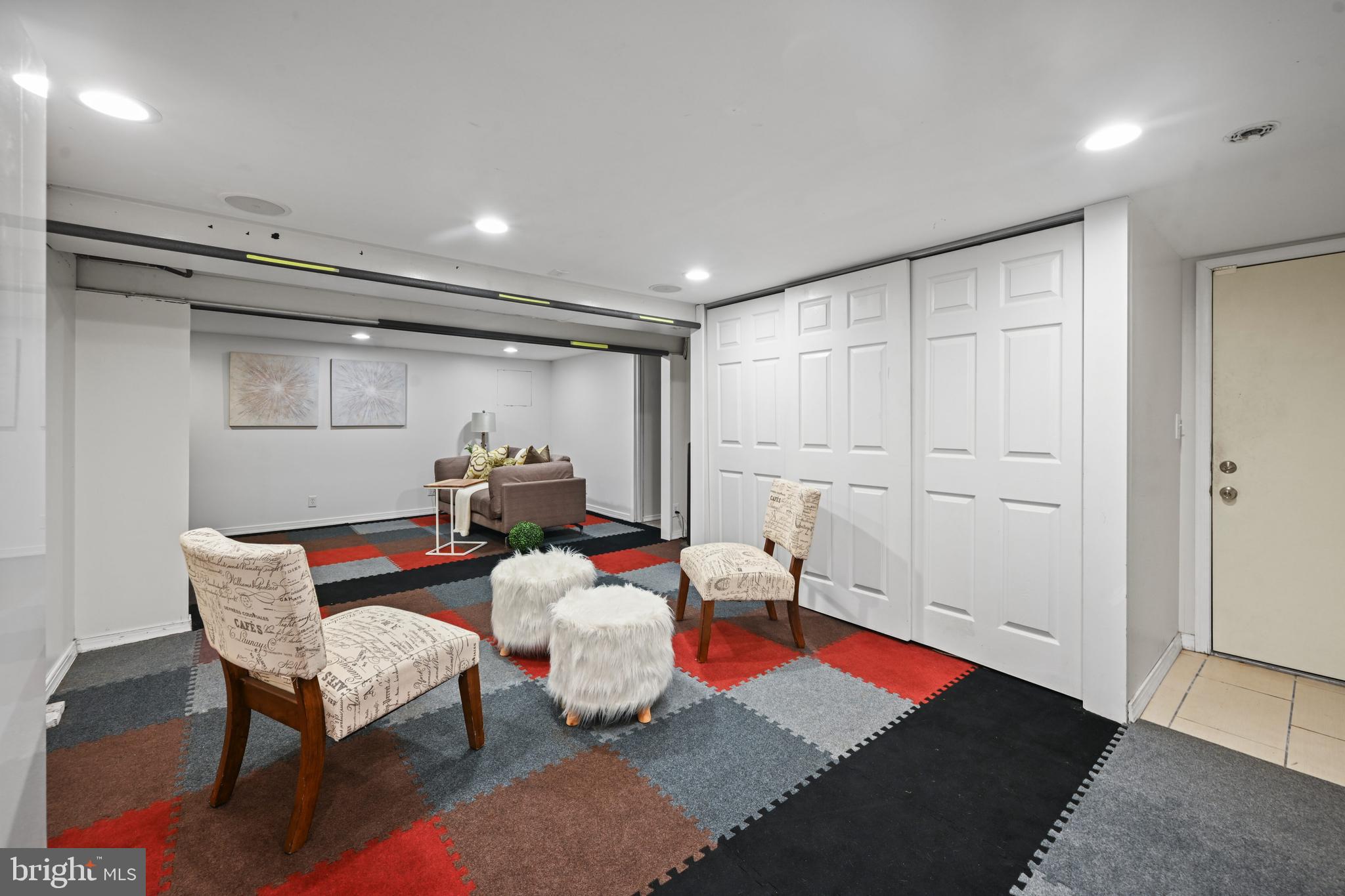 CHEVY CHASE - Residential