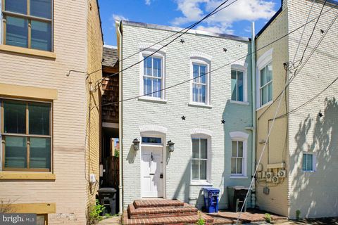 Townhouse For Rent - 921 Cameron Street #1<br/> Alexandria City County, ALEXANDRIA, VA 22314
