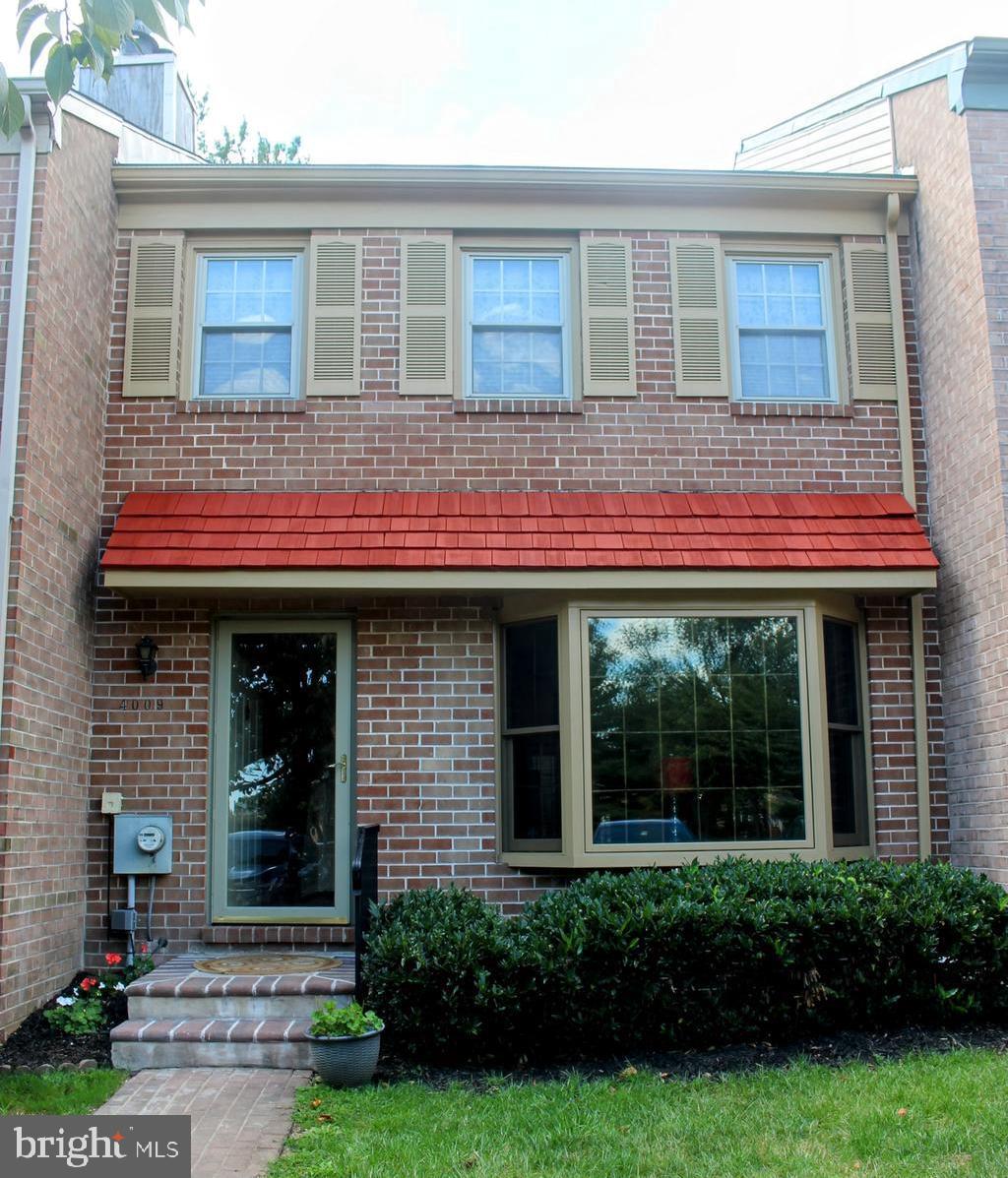 4009 LANTERN LANE