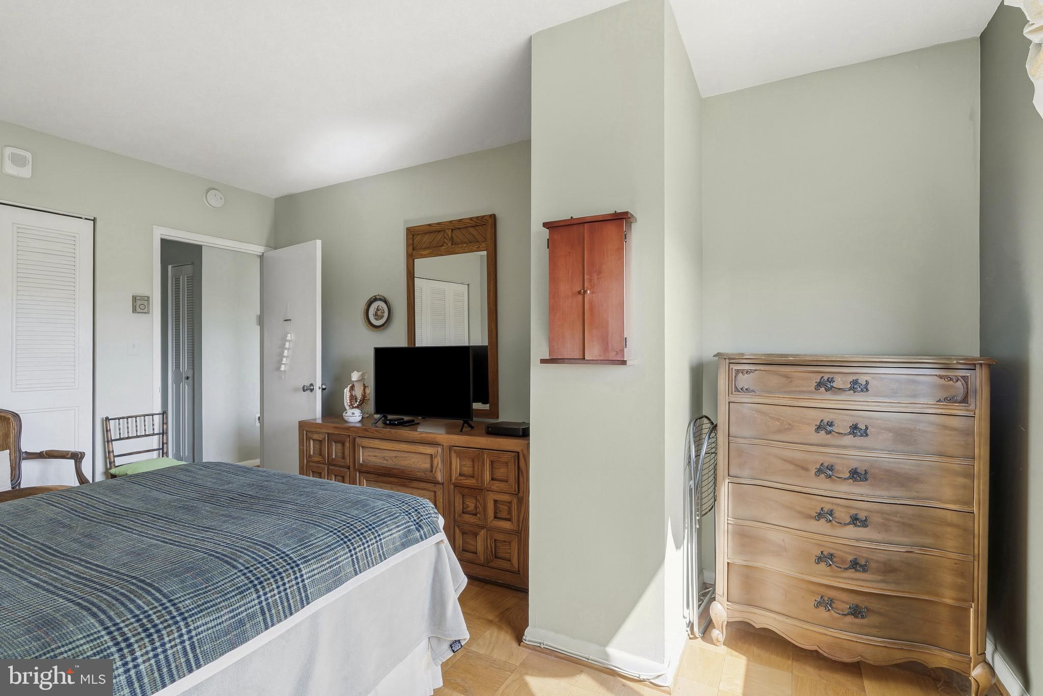 RIVERIA OF CHEVY CHASE - Residential