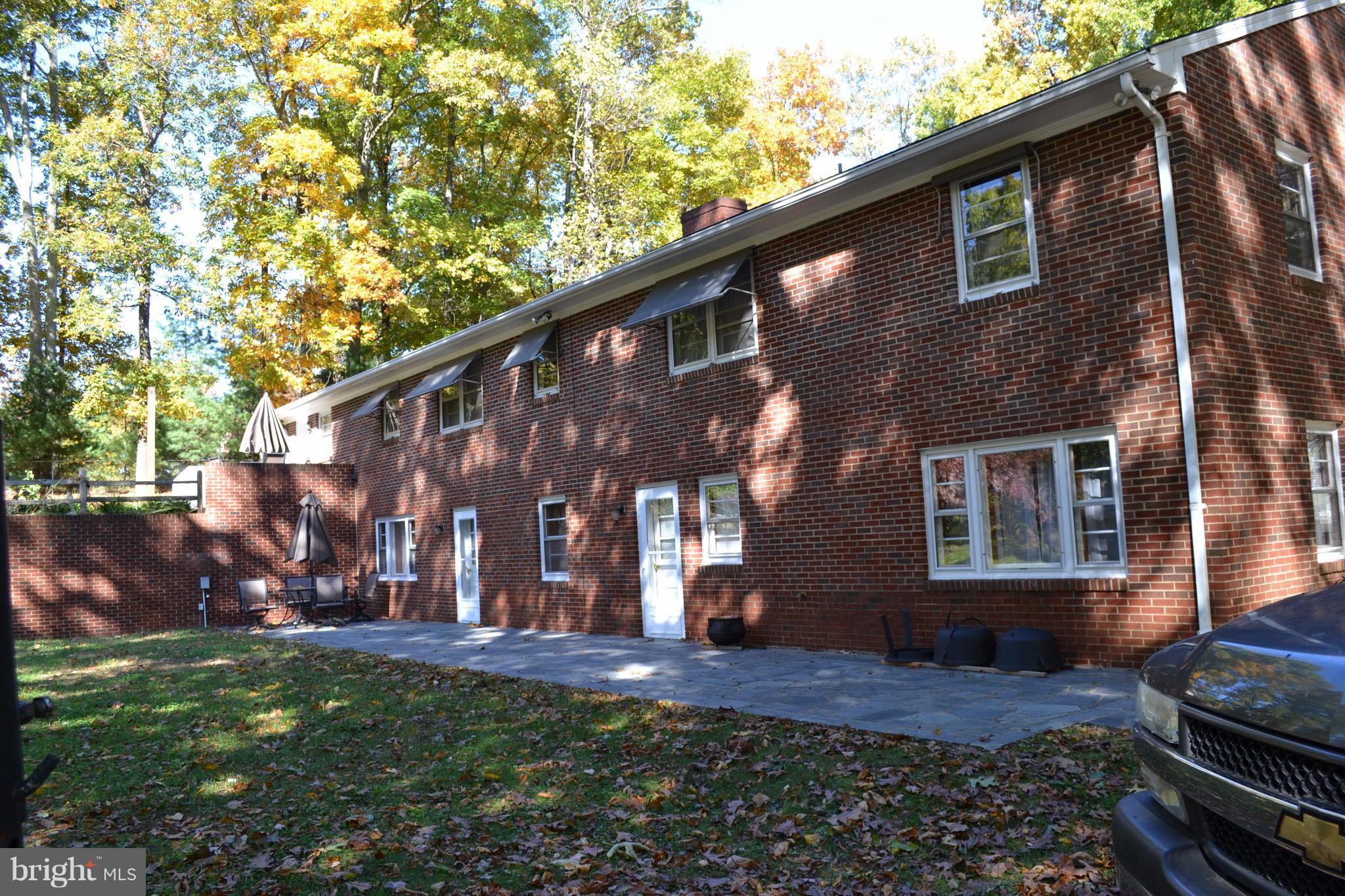 QUINQUE WOODS - Residential