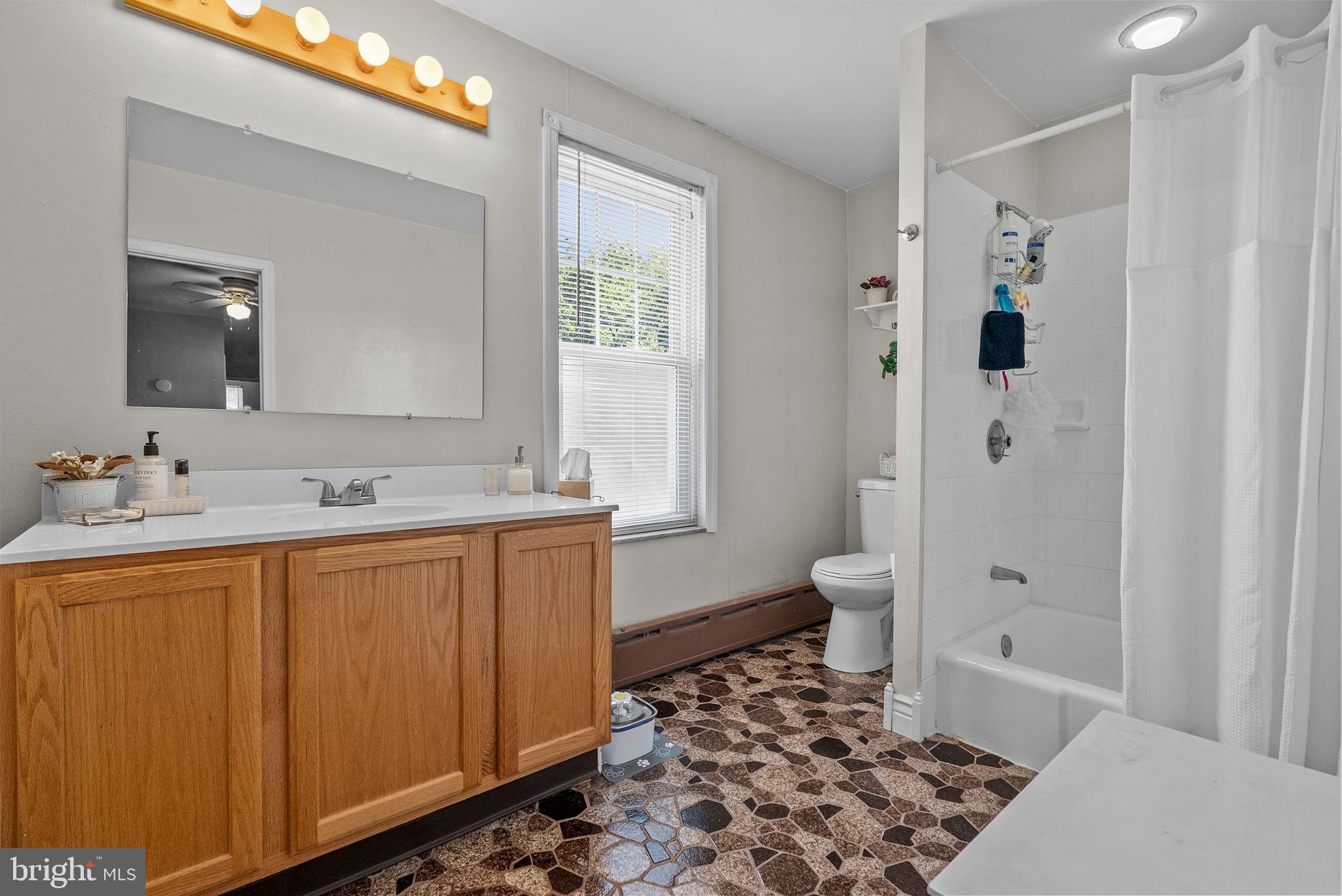 SOMERTON - Residential