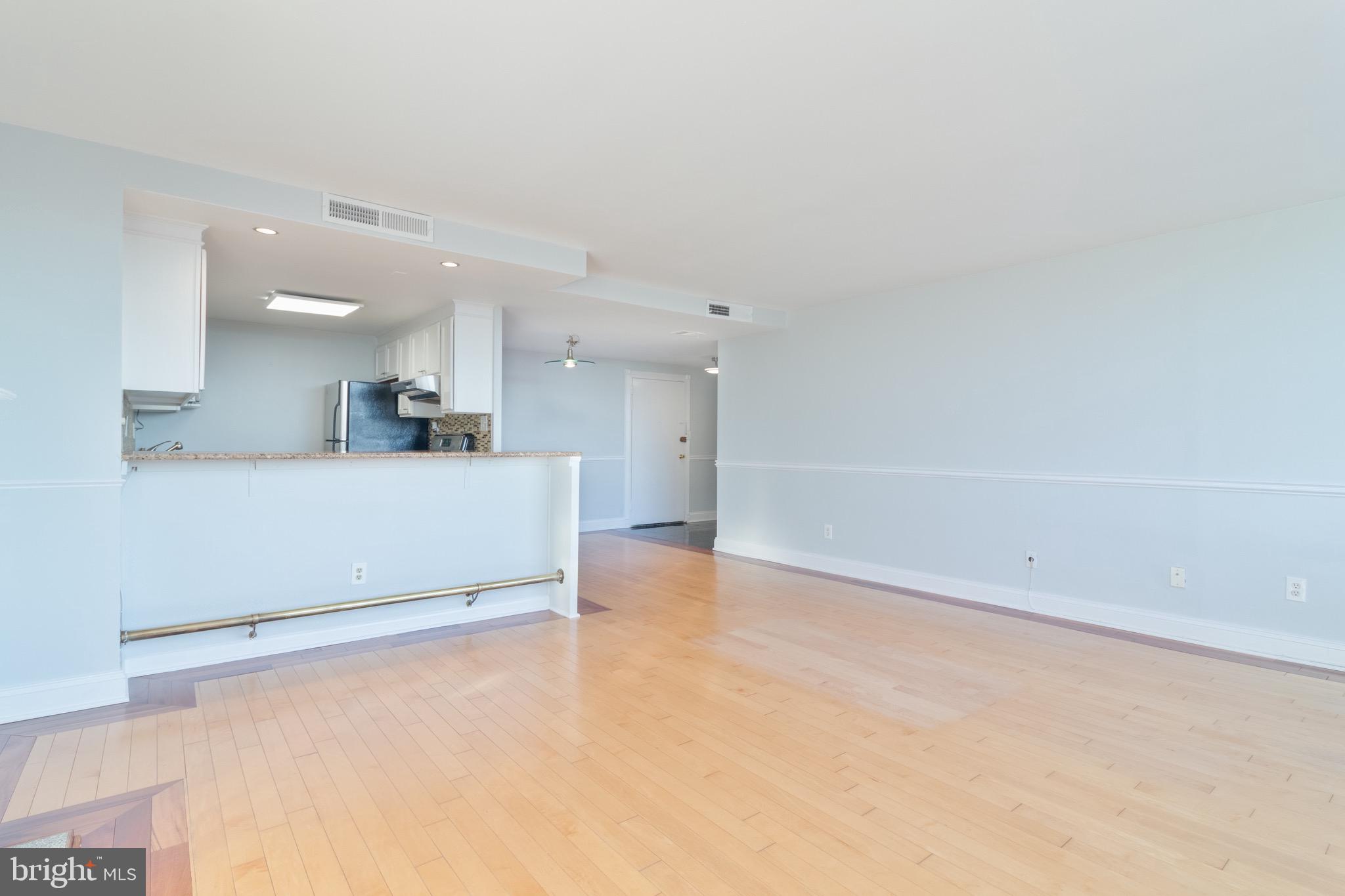 FORTY SIX HUNDRED - Residential