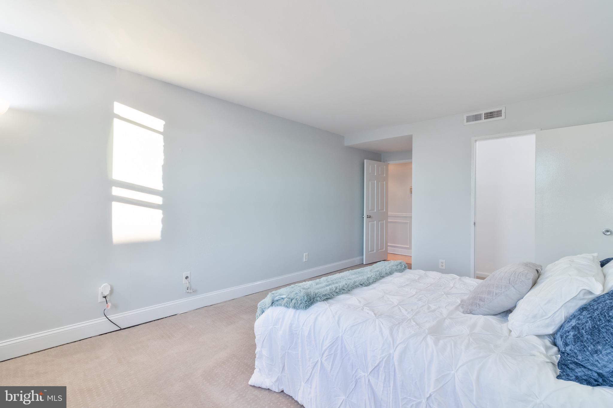 FORTY SIX HUNDRED - Residential