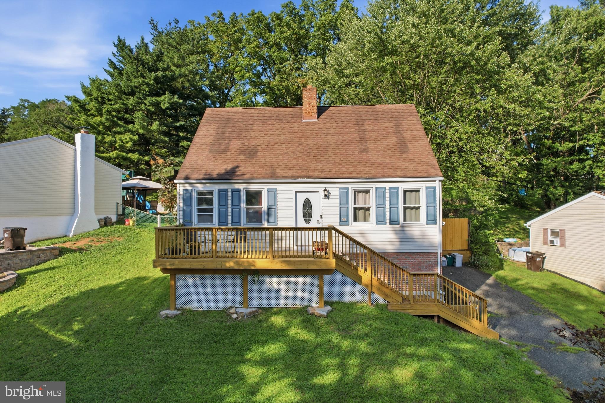 39 LINDY LANE