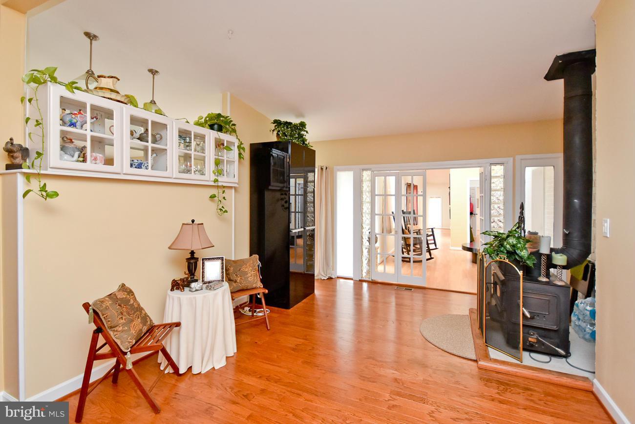 CLEMENS CROSSING - Residential