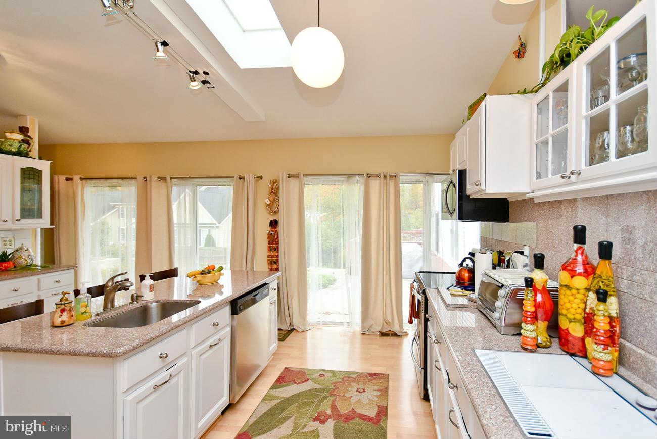 CLEMENS CROSSING - Residential