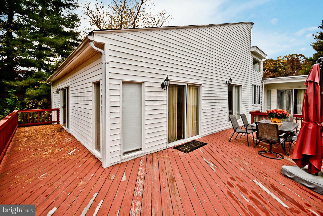 CLEMENS CROSSING - Residential