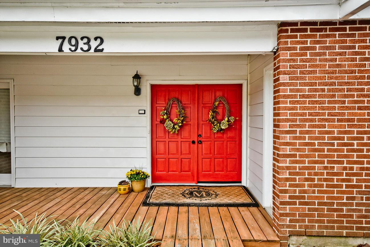 CLEMENS CROSSING - Residential