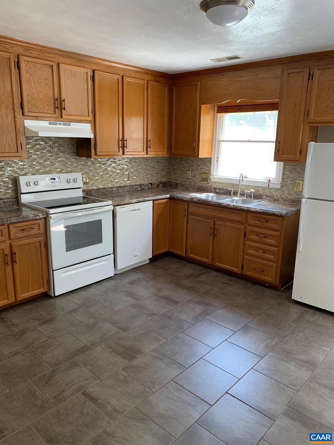 UNKNOWN - Residential Lease