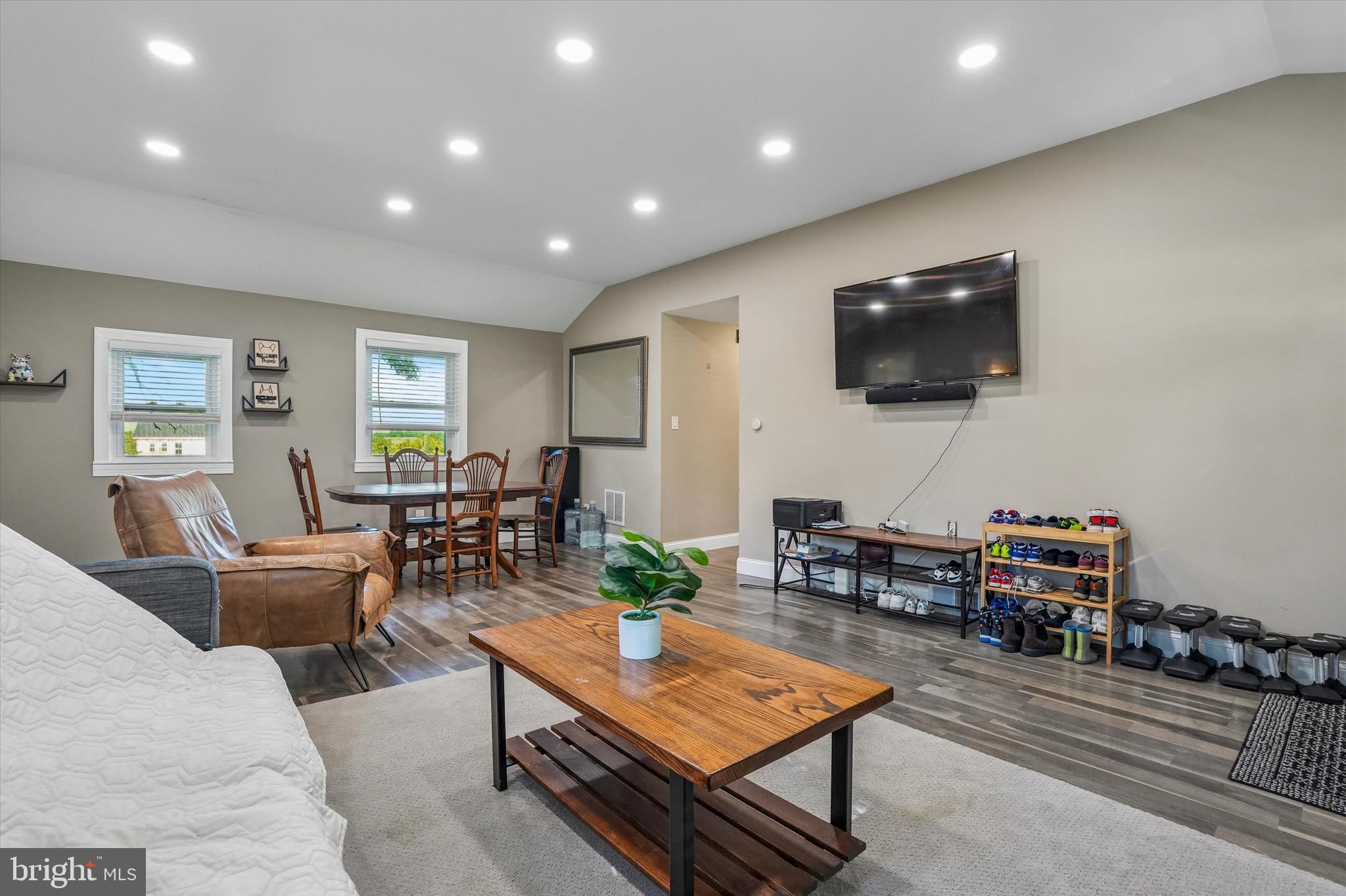 4928 OLD EASTON ROAD