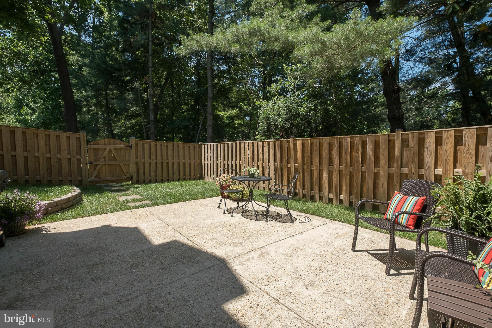 BAY HILLS - Residential