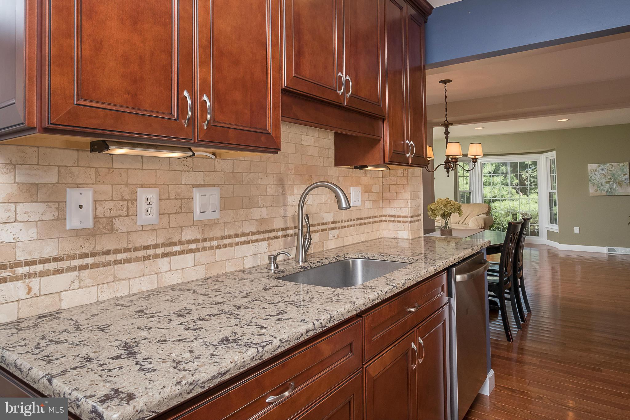 BAY HILLS - Residential