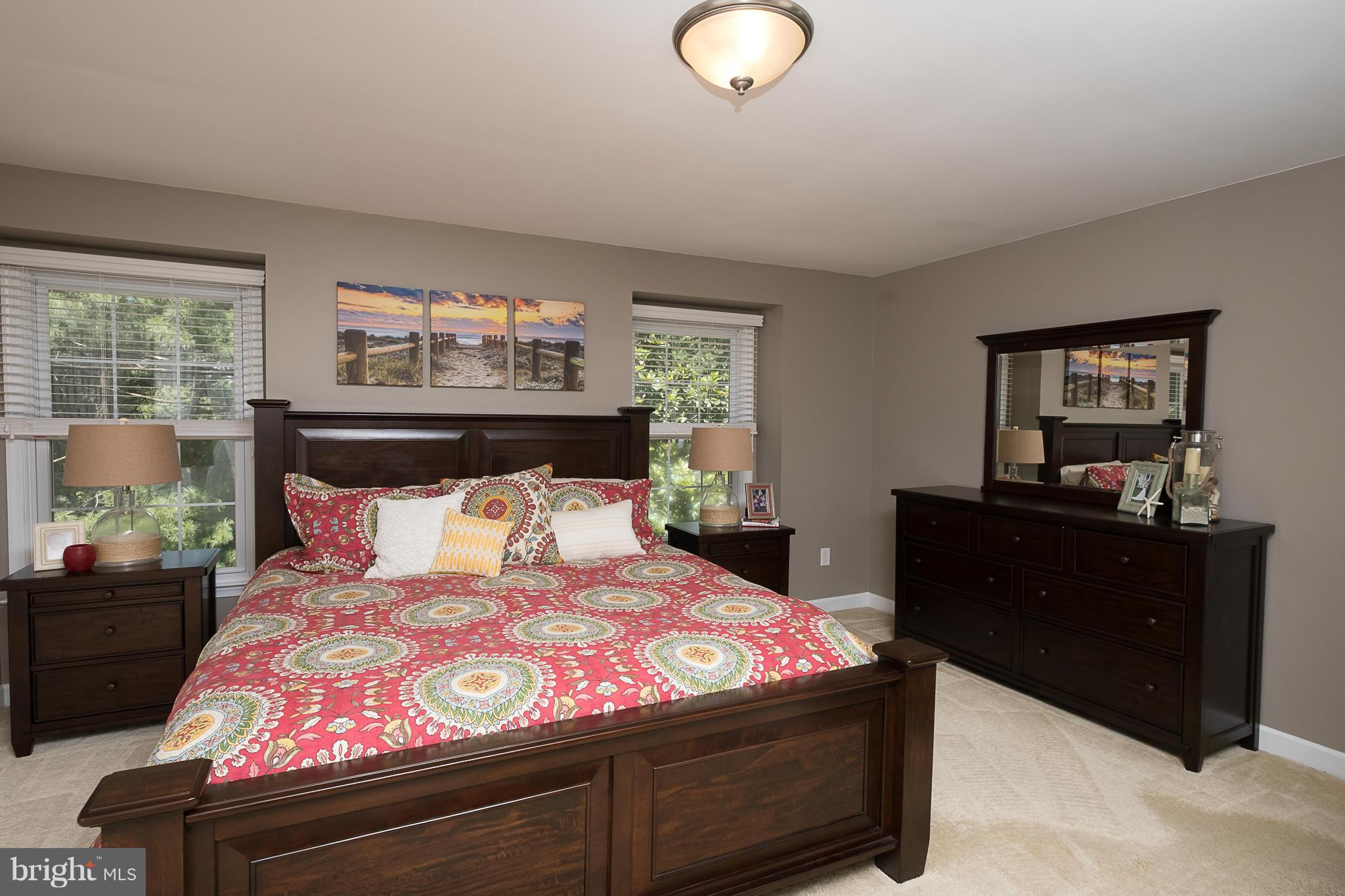 BAY HILLS - Residential