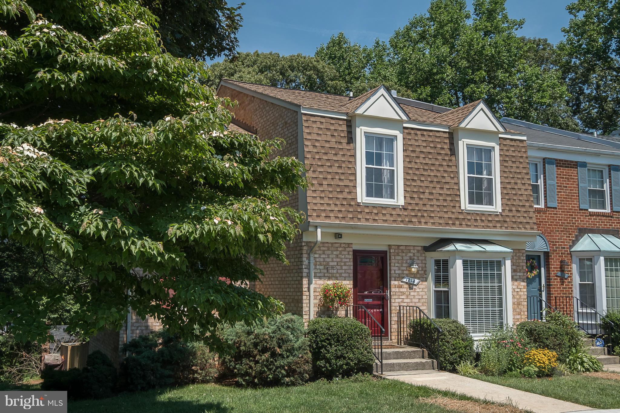 BAY HILLS - Residential