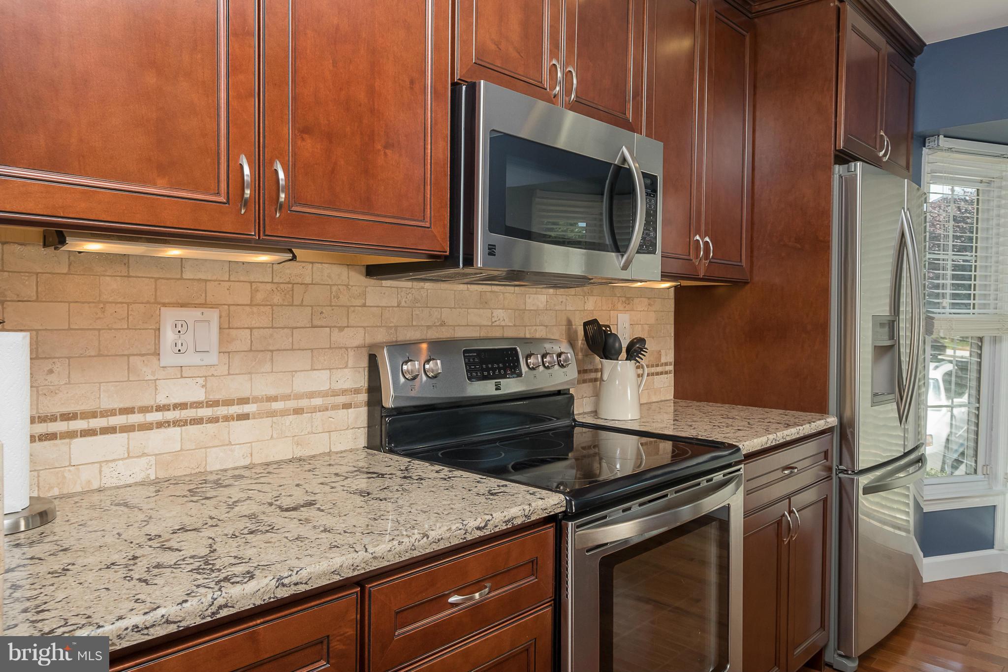 BAY HILLS - Residential