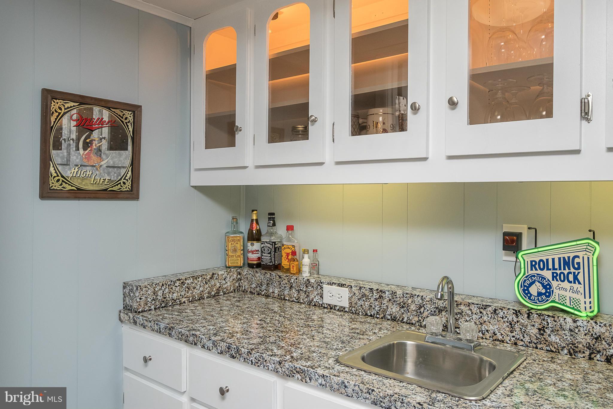 BAY HILLS - Residential