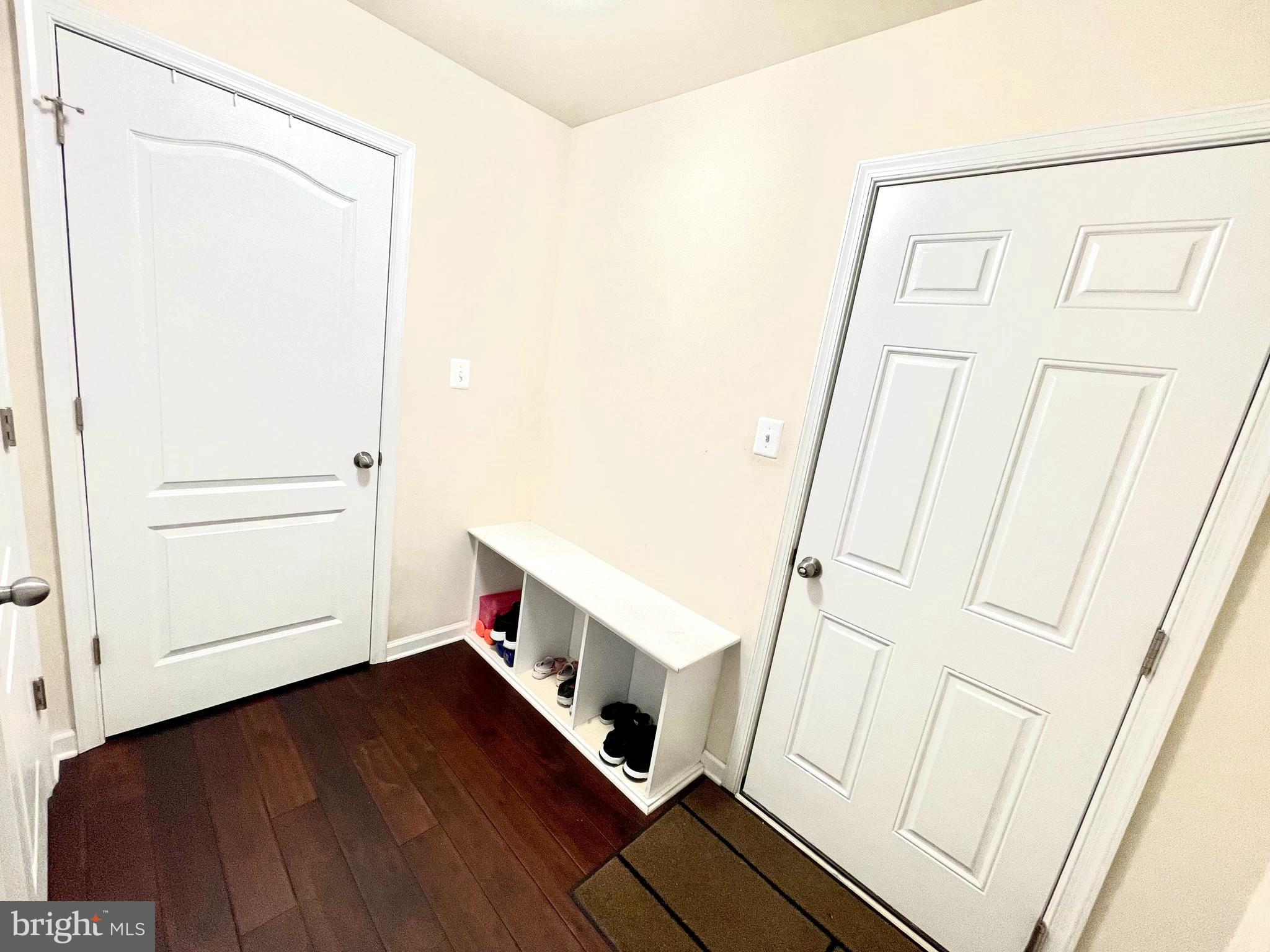 OXFORD SQUARE - Residential Lease