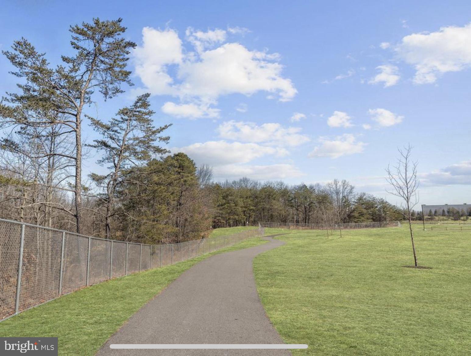 OXFORD SQUARE - Residential Lease