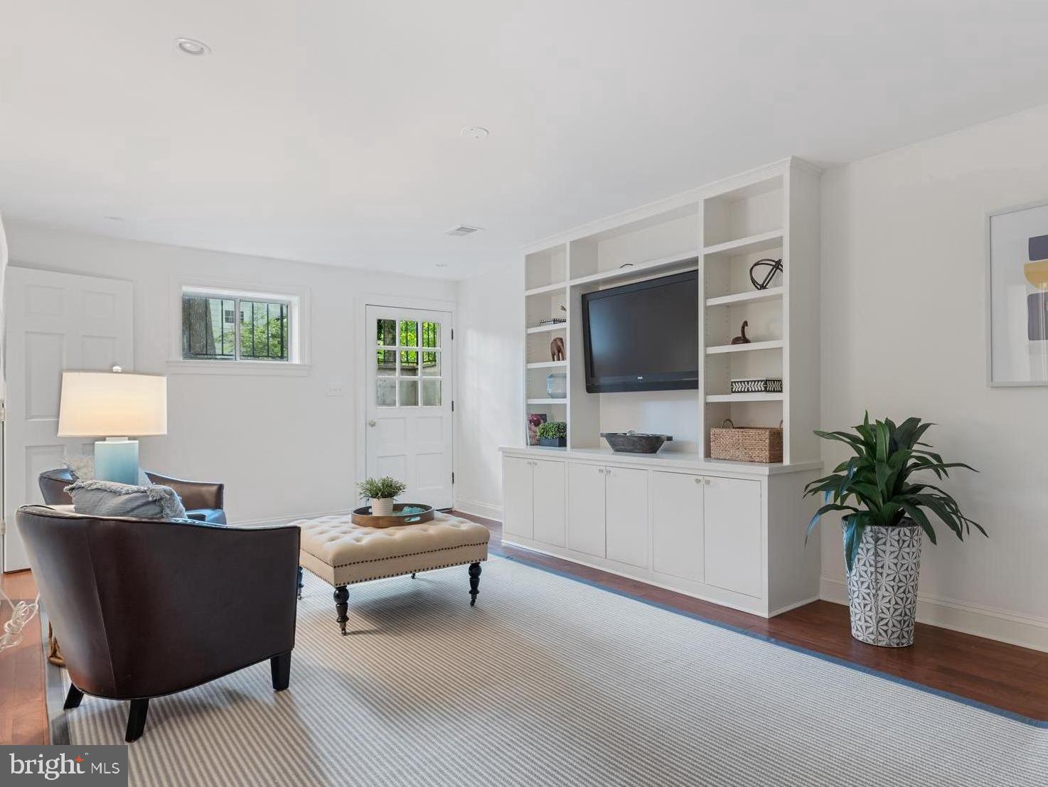 ANCHORAGE - Residential