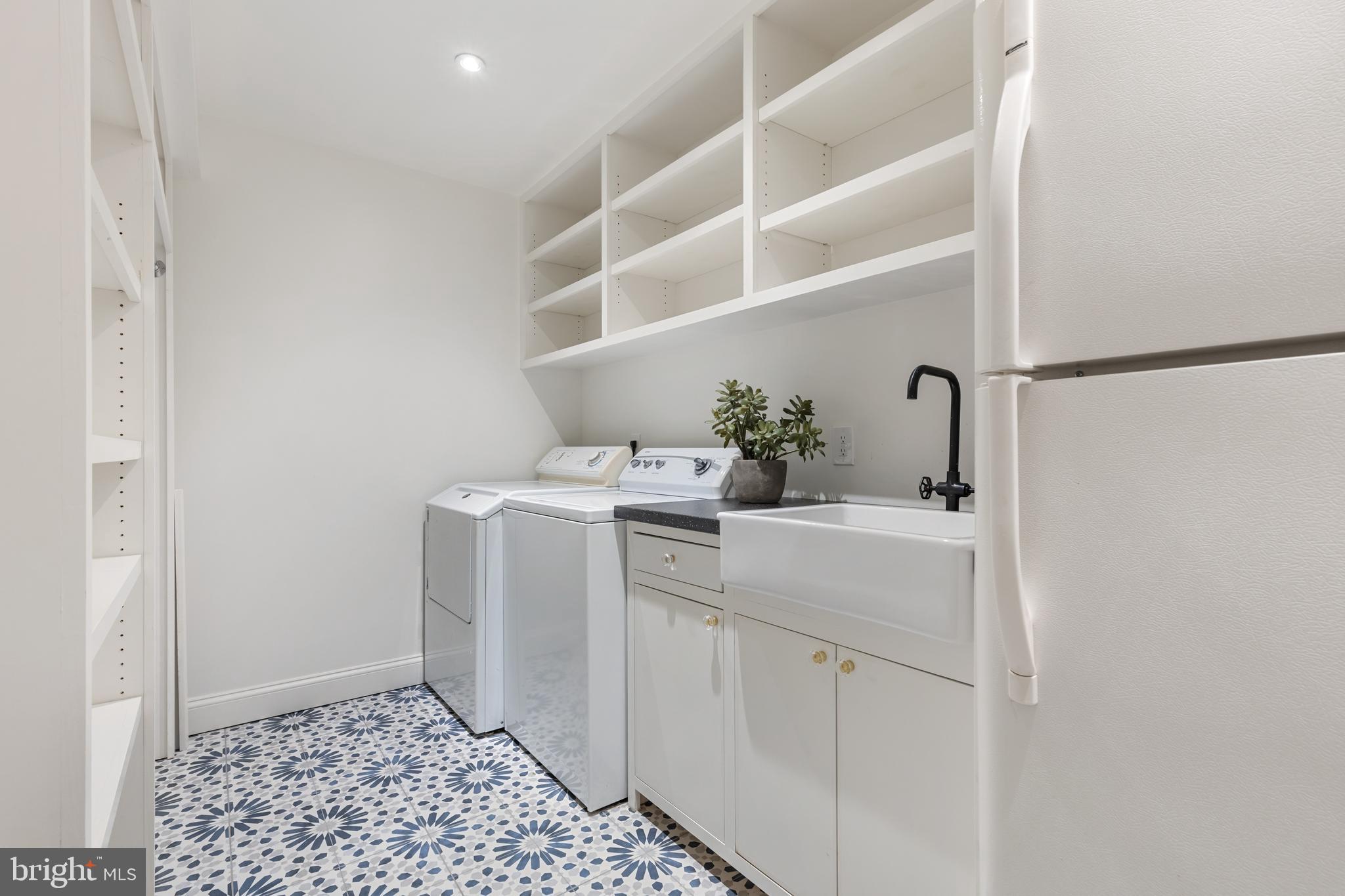 ANCHORAGE - Residential