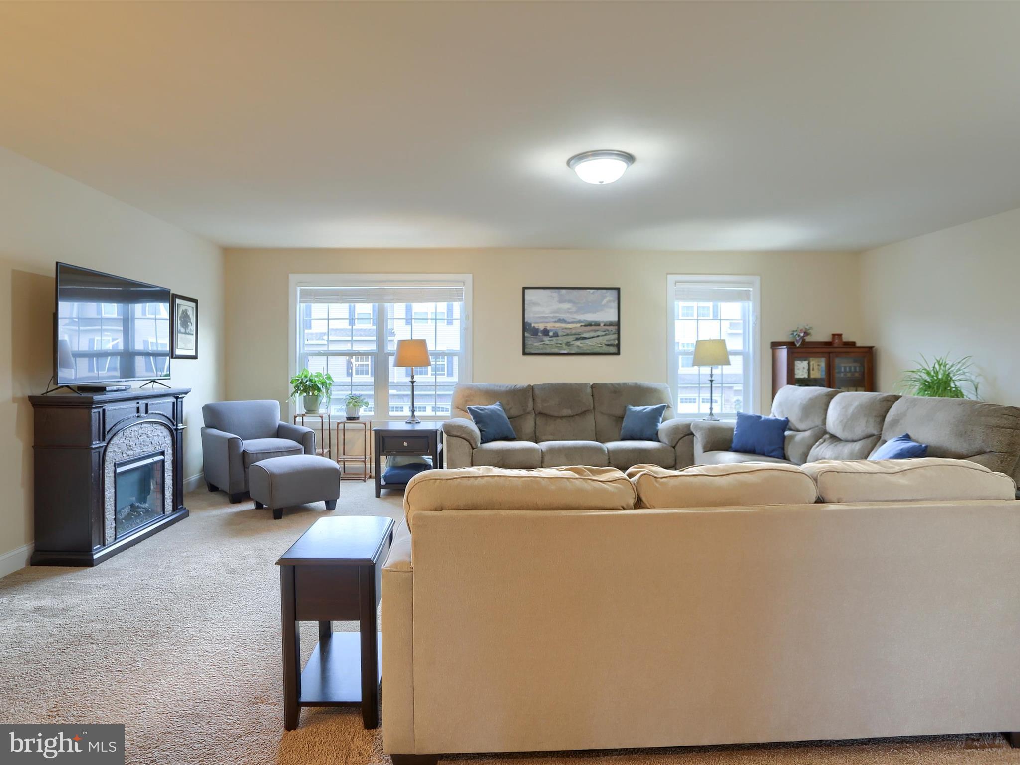 SPRING ROCK - Residential Lease