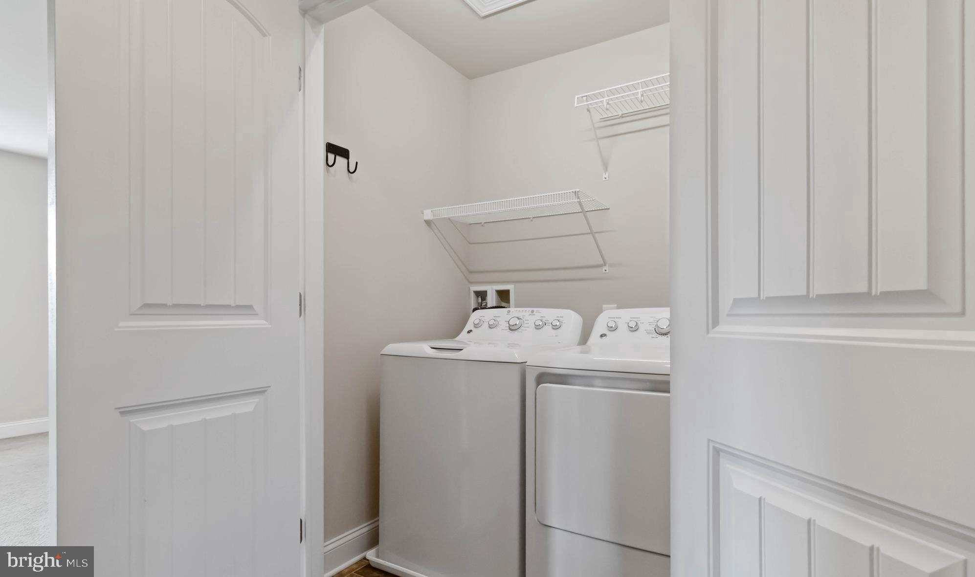 SPRING ROCK - Residential Lease