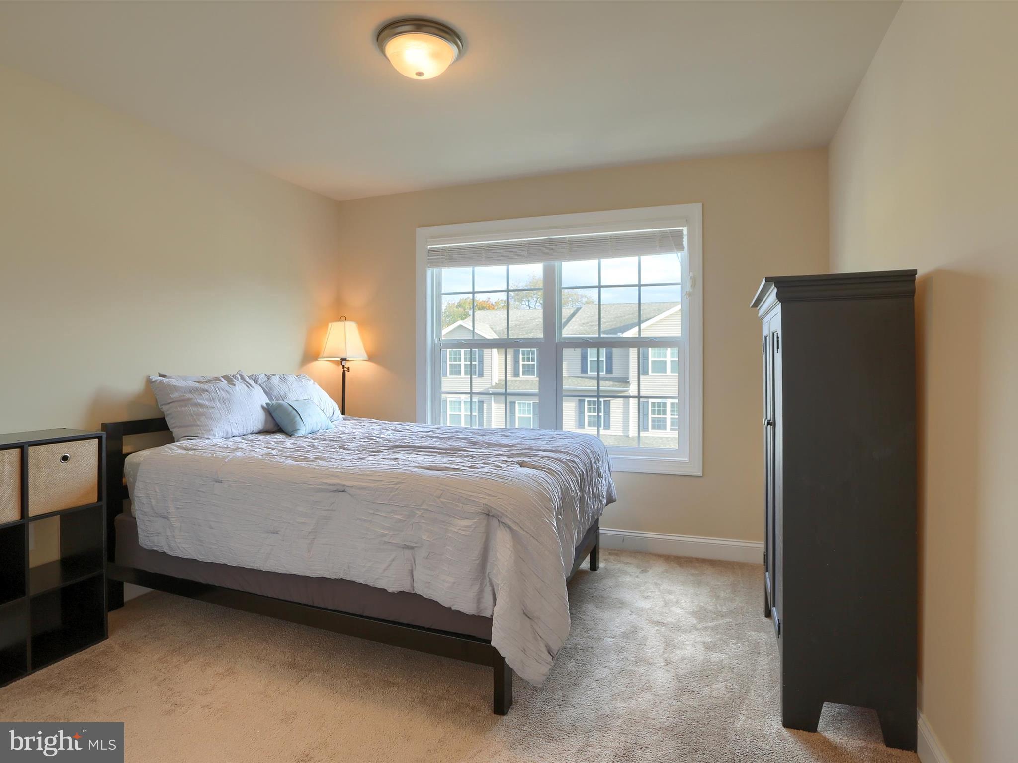 SPRING ROCK - Residential Lease