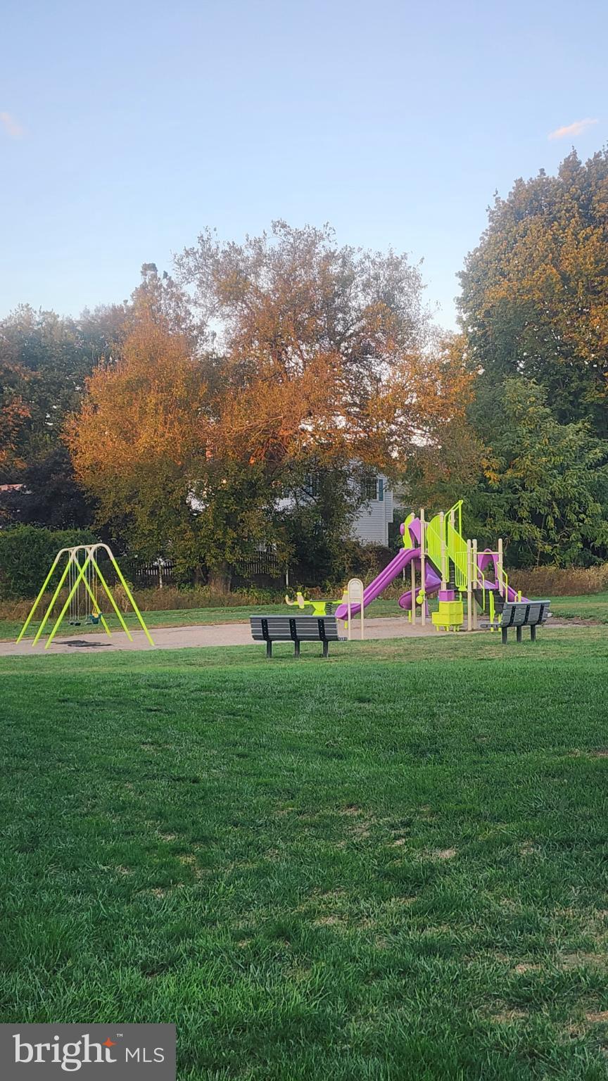 SPRING ROCK - Residential Lease