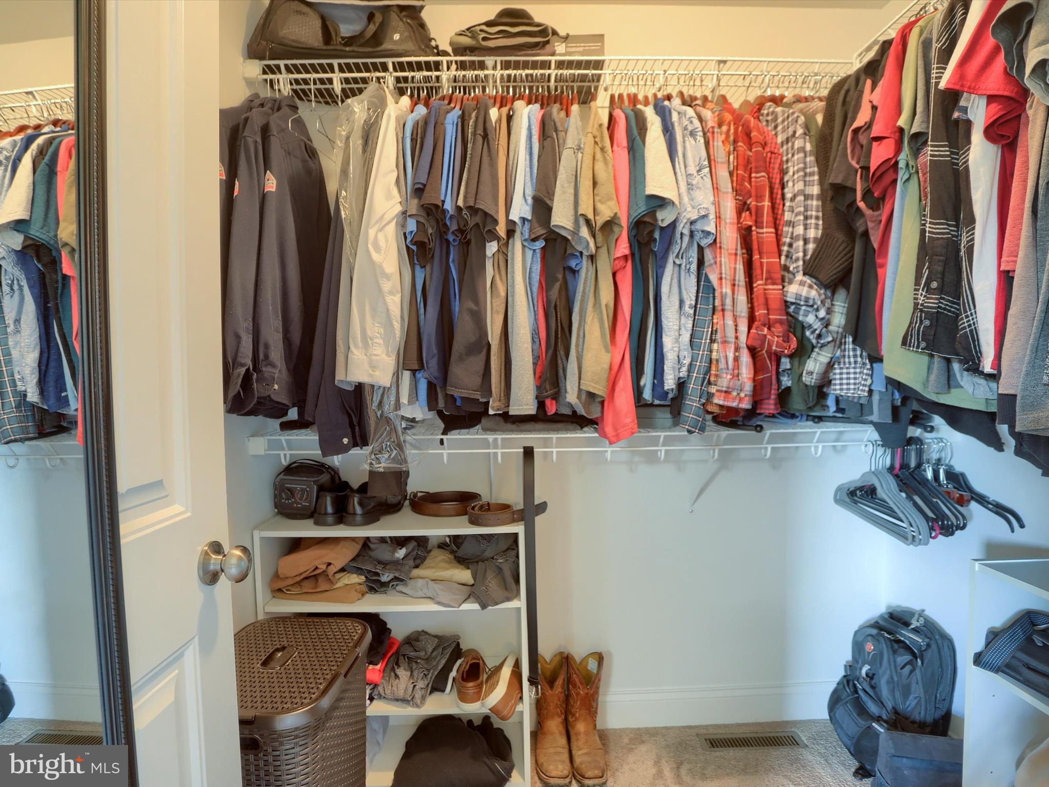 SPRING ROCK - Residential Lease