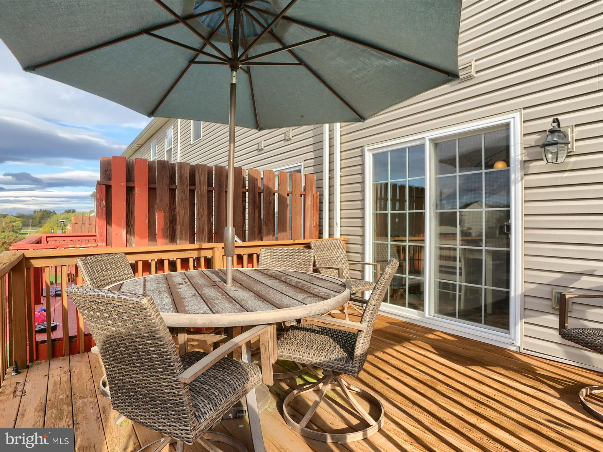 SPRING ROCK - Residential Lease