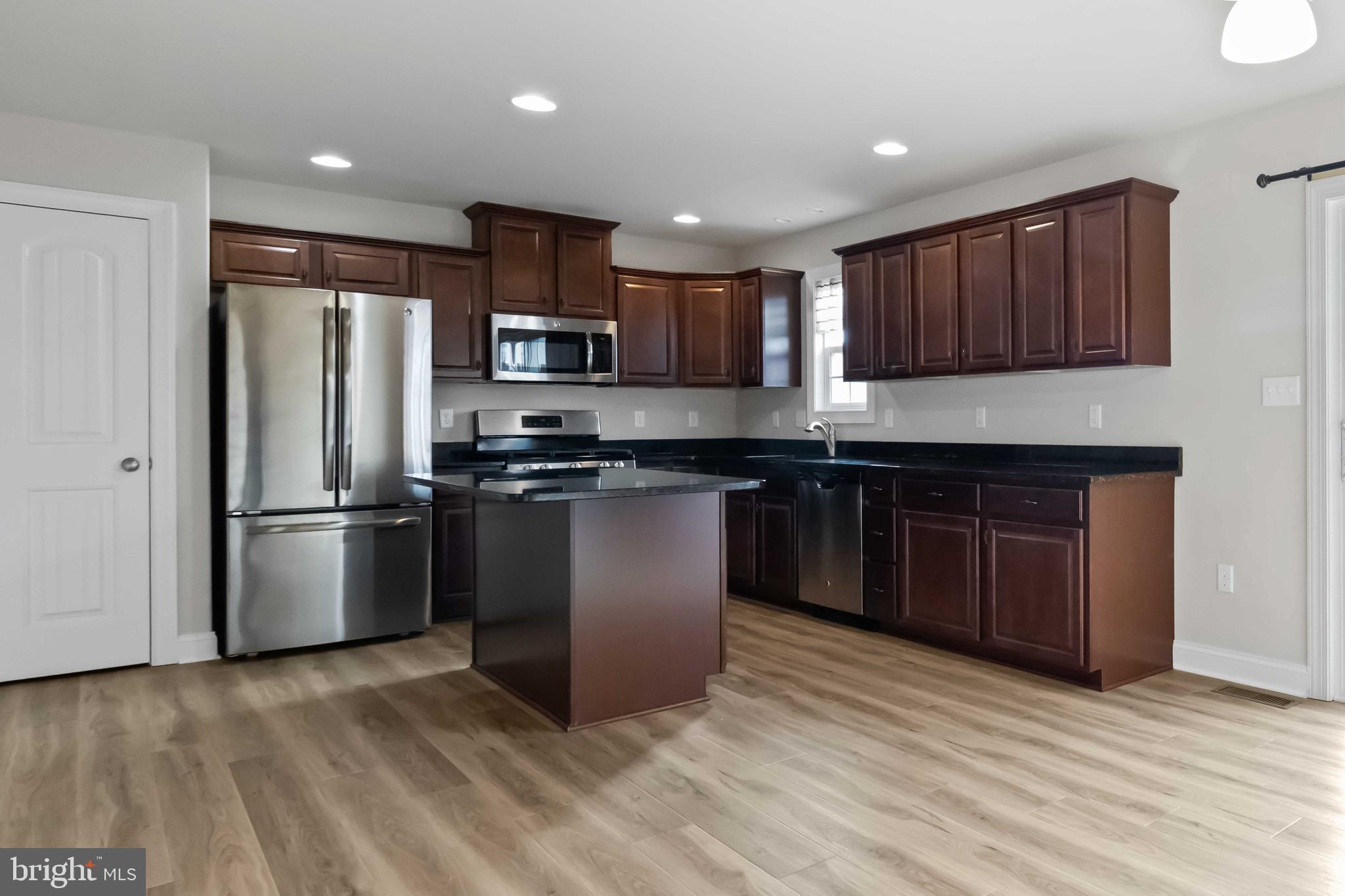 SPRING ROCK - Residential Lease