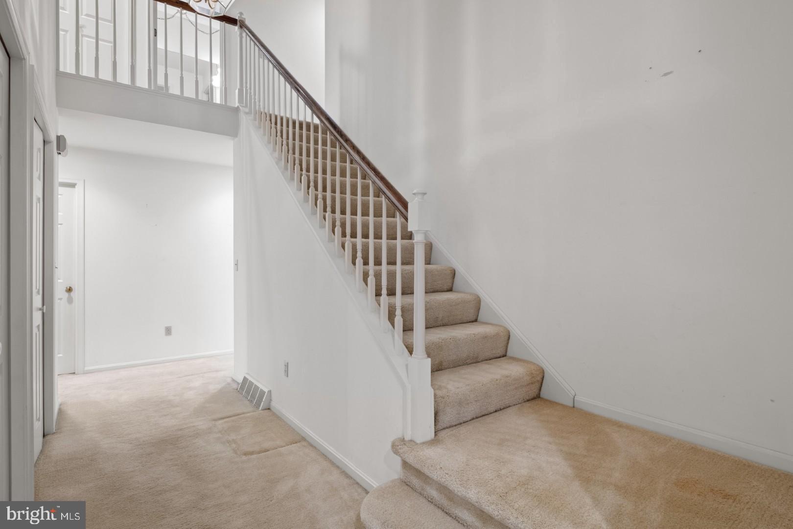 OAKMONT - Residential