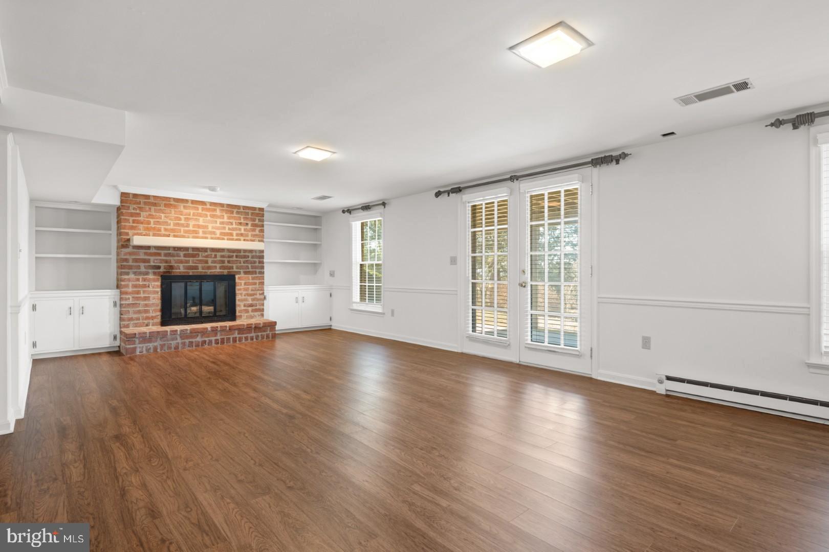 OAKMONT - Residential