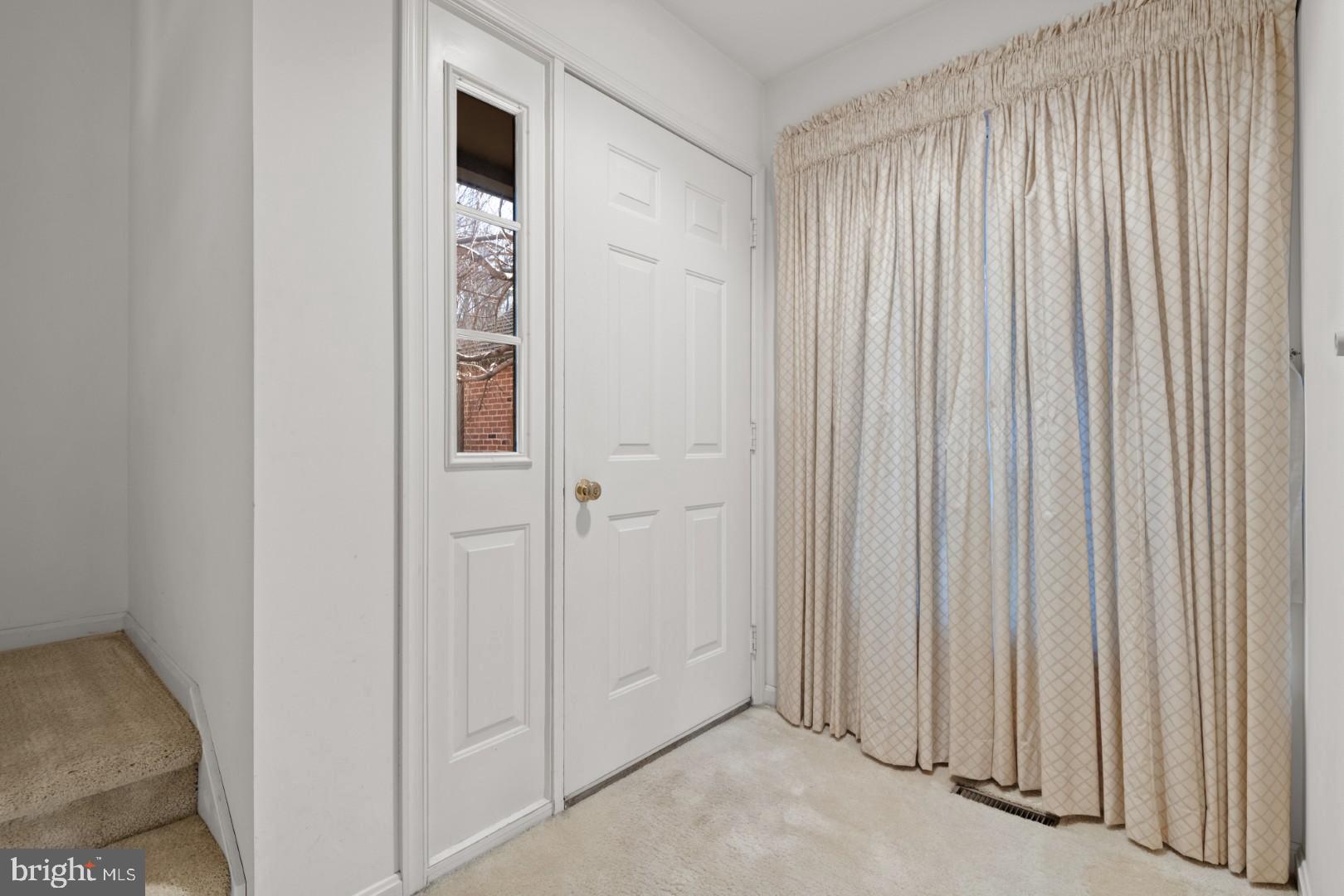 OAKMONT - Residential