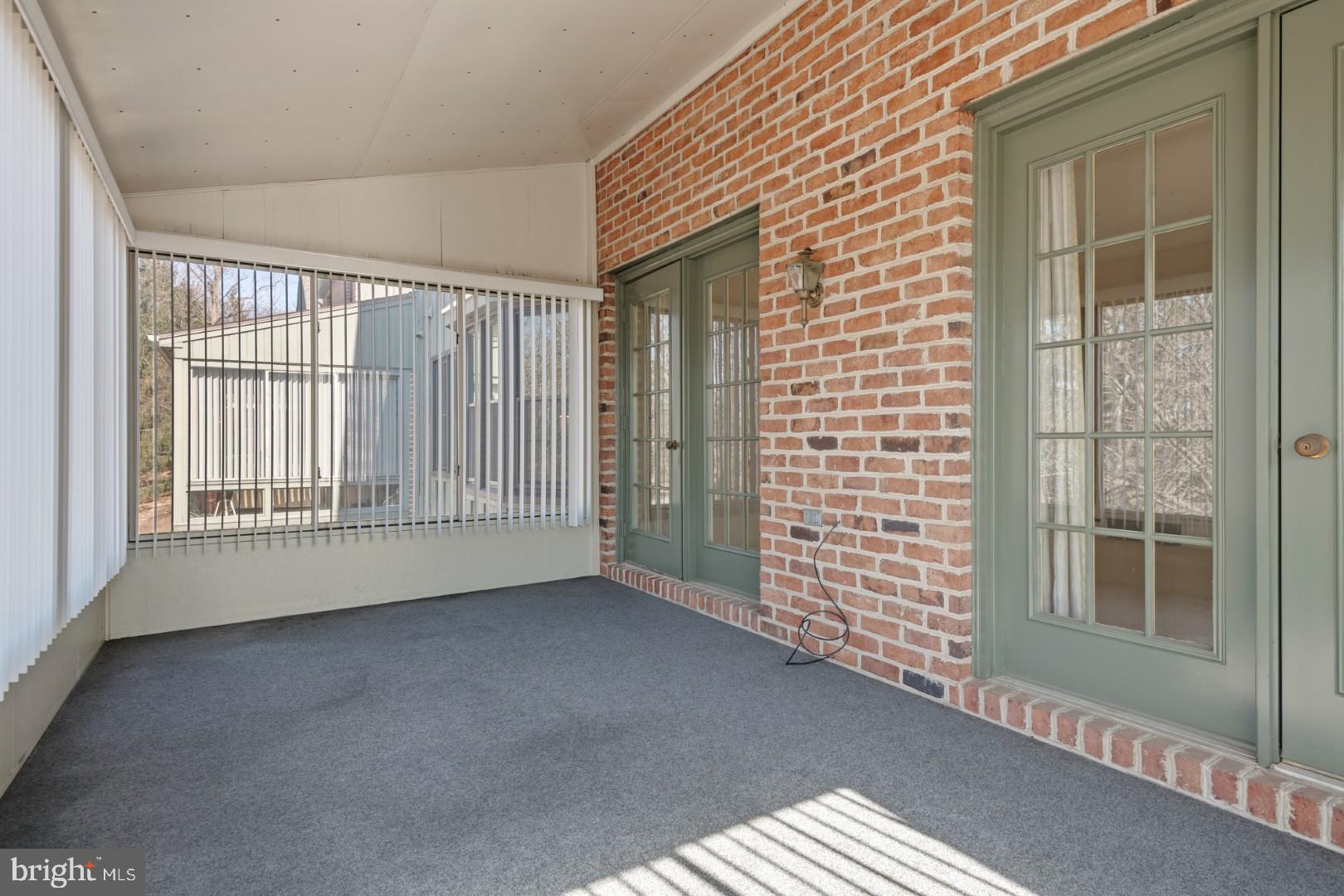 OAKMONT - Residential