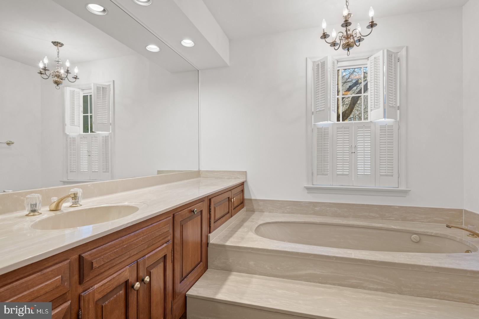 OAKMONT - Residential