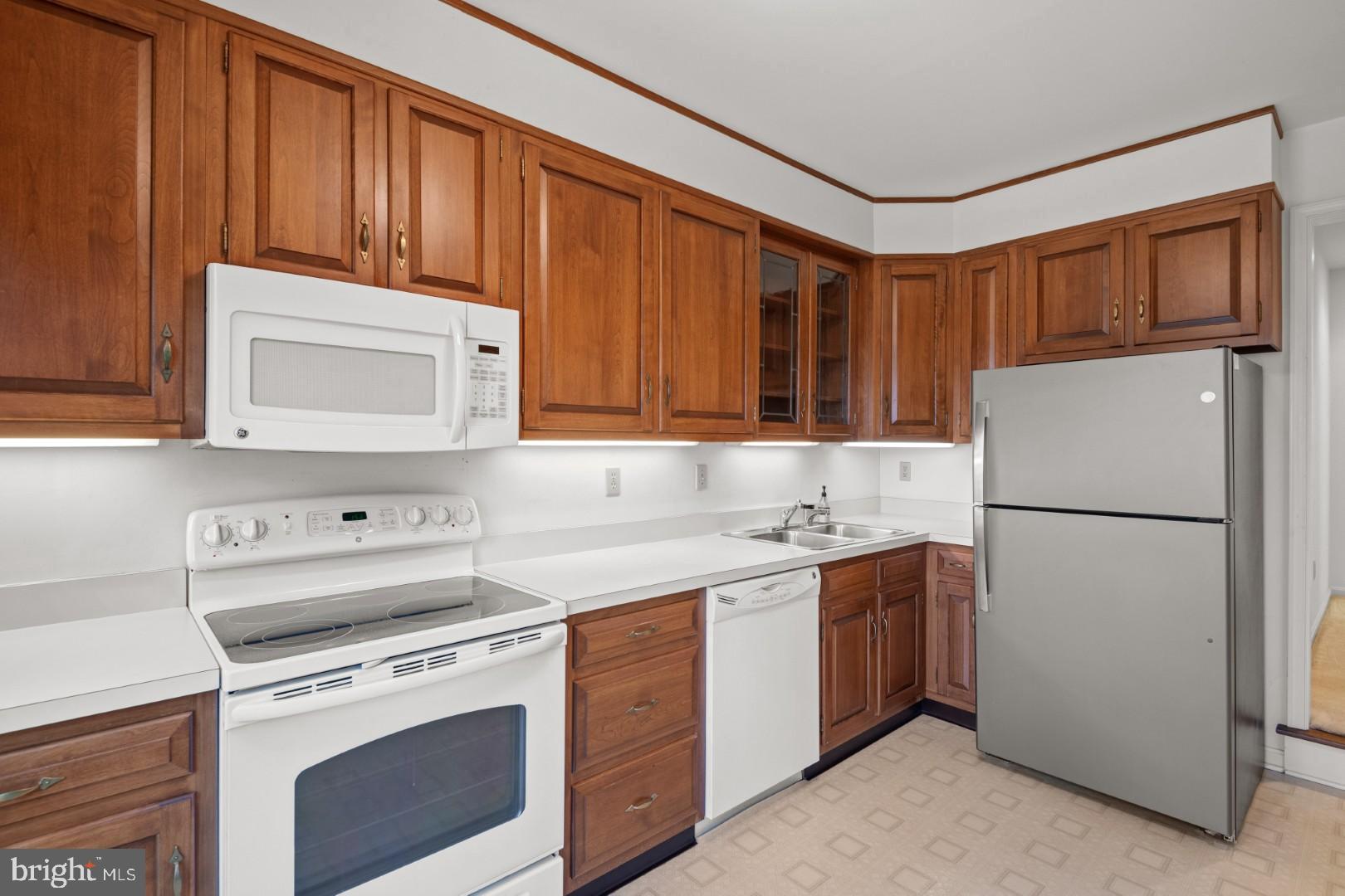 OAKMONT - Residential