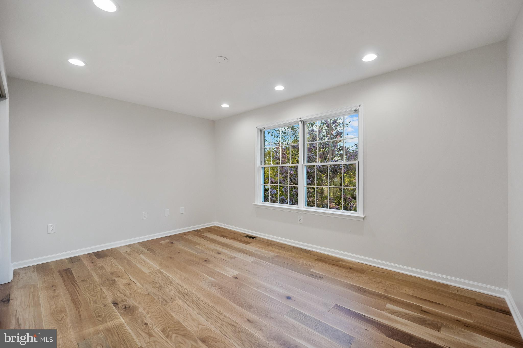 OAK TREE FARMS - Residential