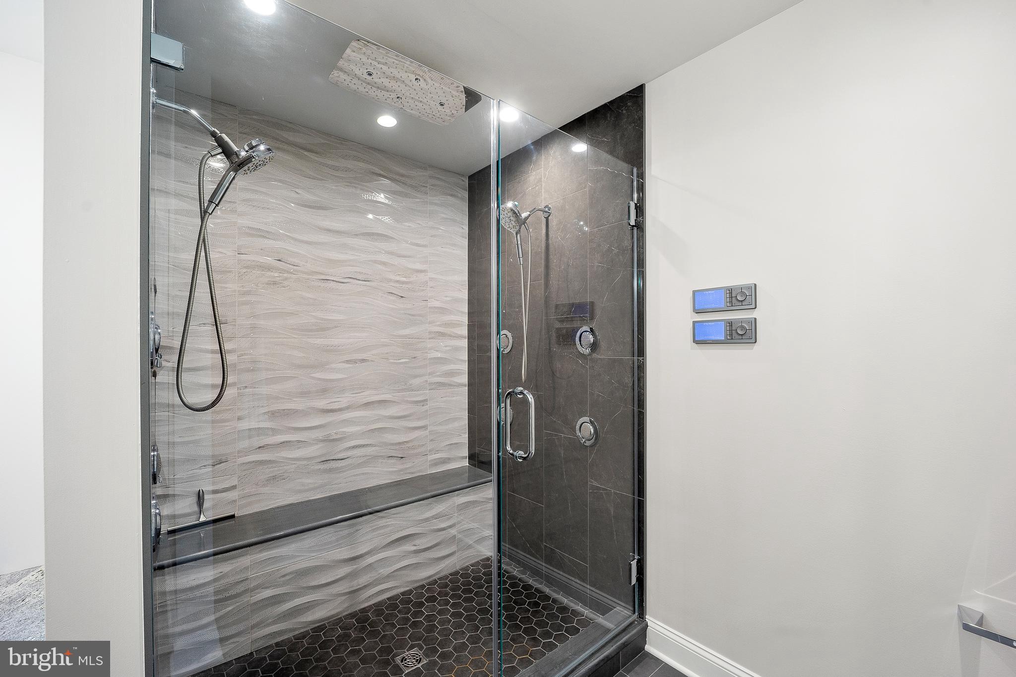 OAK TREE FARMS - Residential