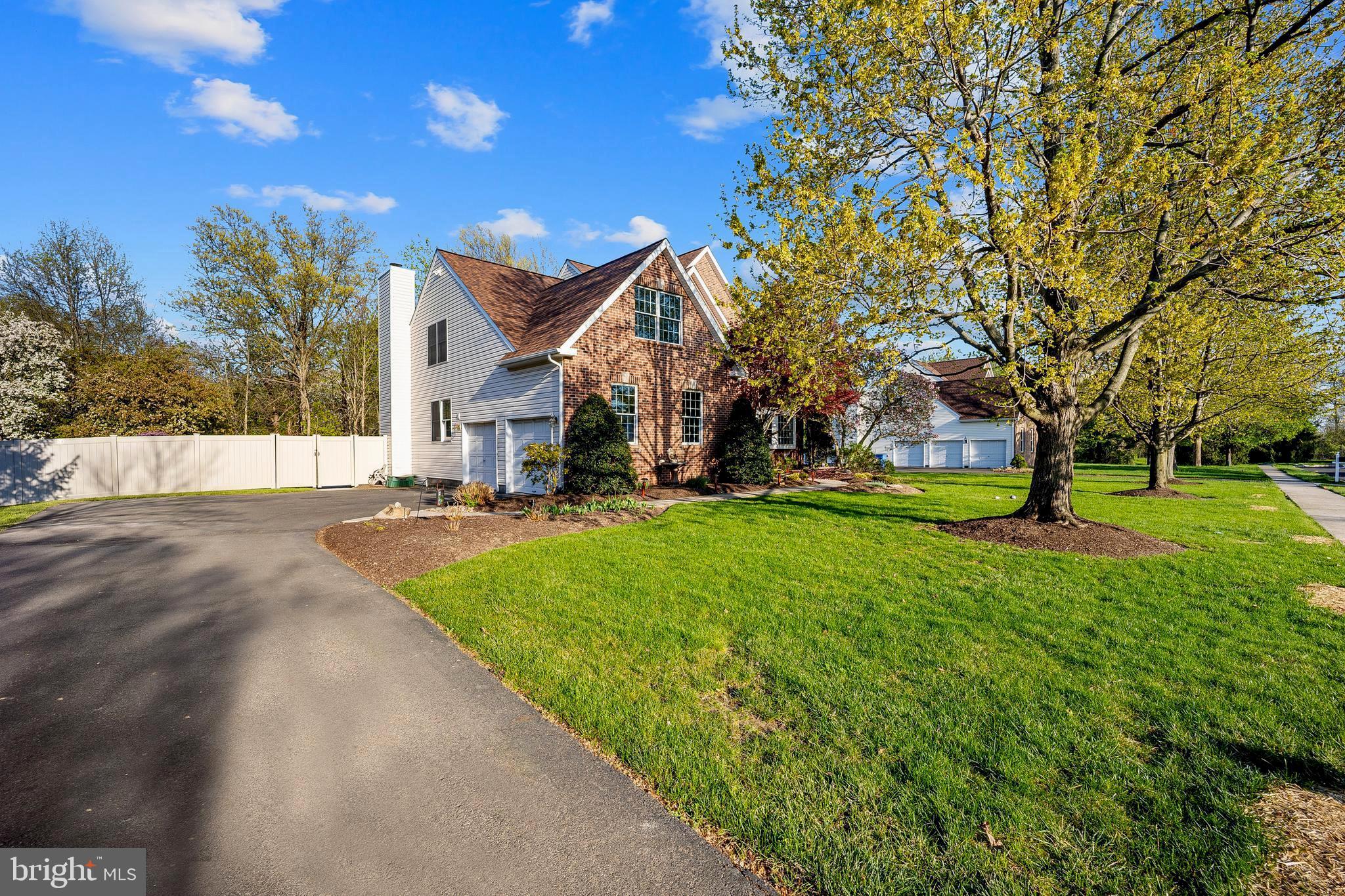 OAK TREE FARMS - Residential