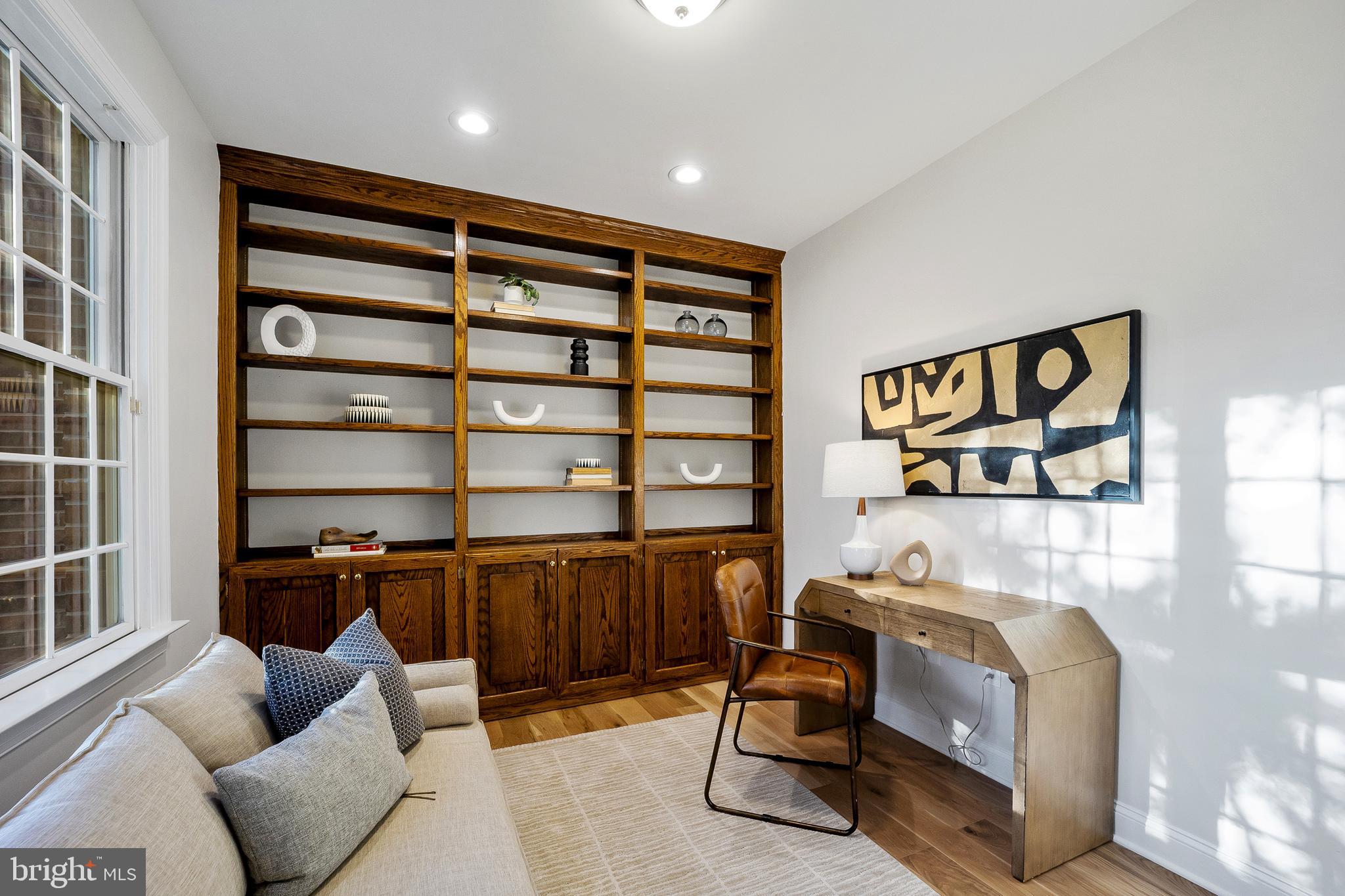 OAK TREE FARMS - Residential