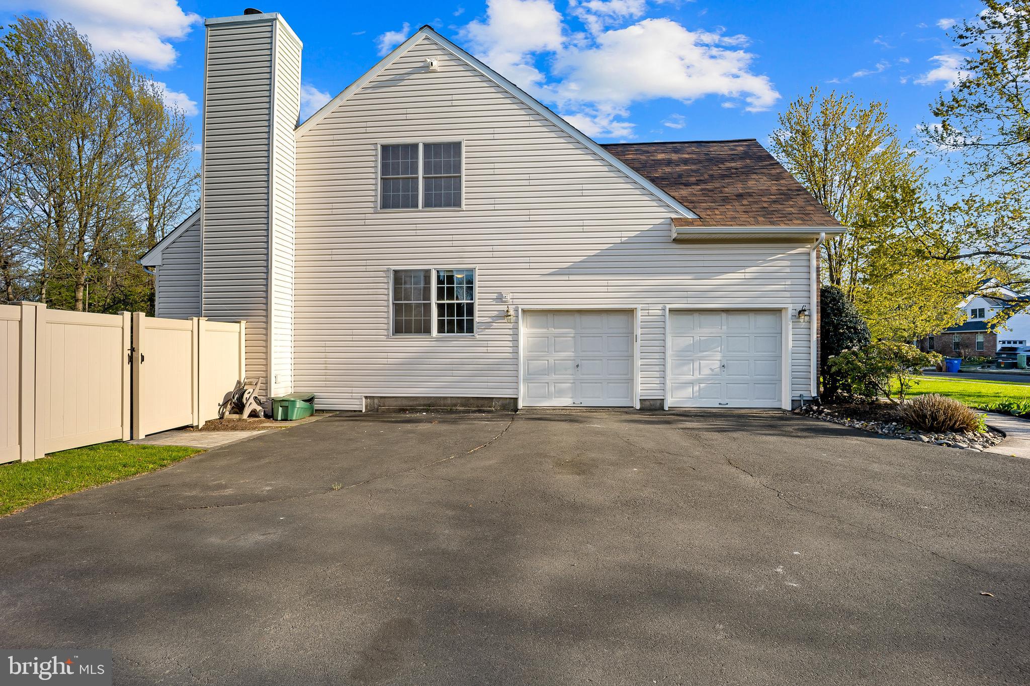 OAK TREE FARMS - Residential