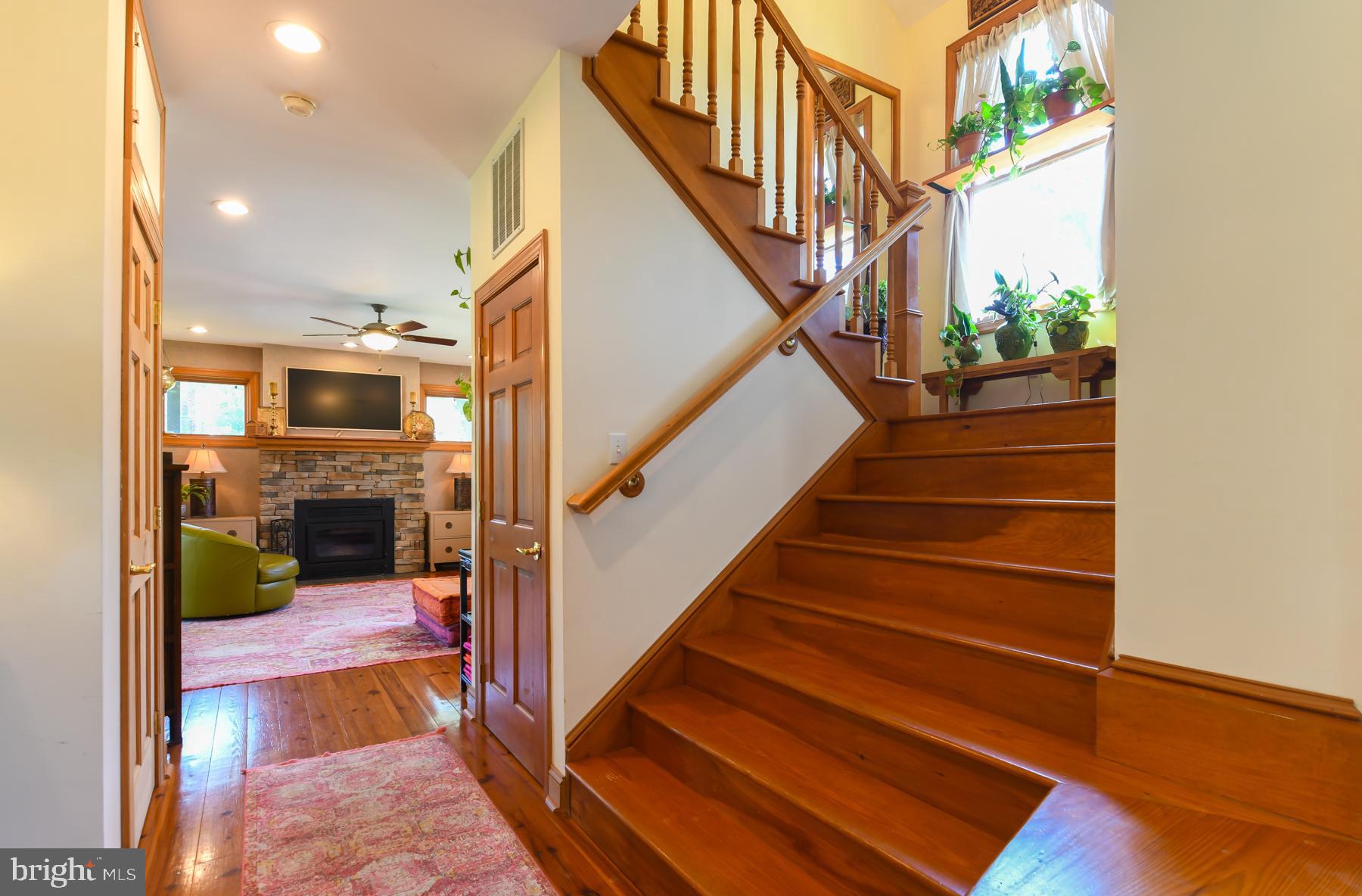 307 E BUTTONWOOD STREET