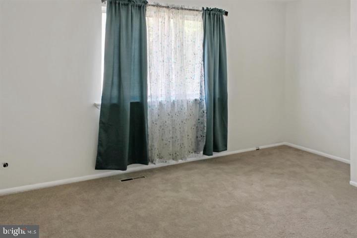 OAK MANOR TWN HSE CONDO - Residential